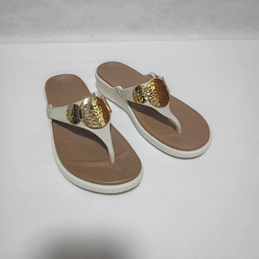 Crocs Womens Sanrah Embellished Sandal Size 6 White Gold Thong Wedge Slide Shoe